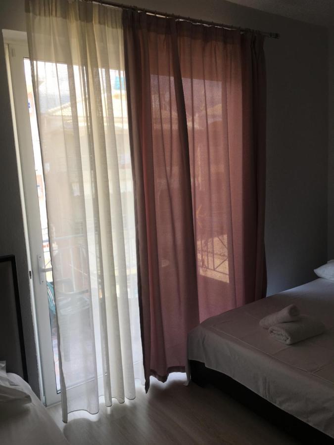 Irini Boutique Rooms!!! 히마레 외부 사진